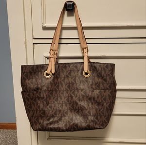 Mk Monogram purse